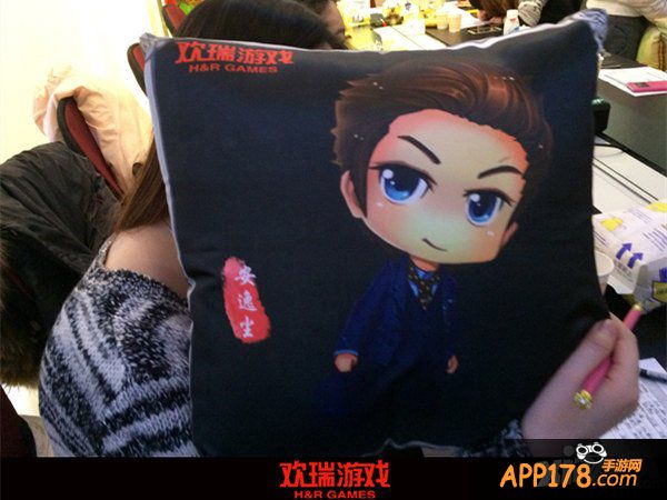 《活色生香》同名游戏安卓首测 海量福利任性拿