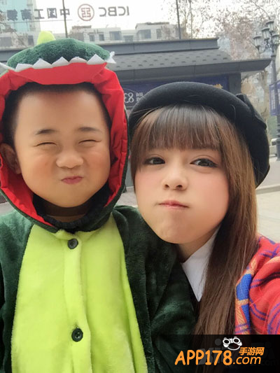 口袋侏罗纪辣妈萌娃cos恐龙