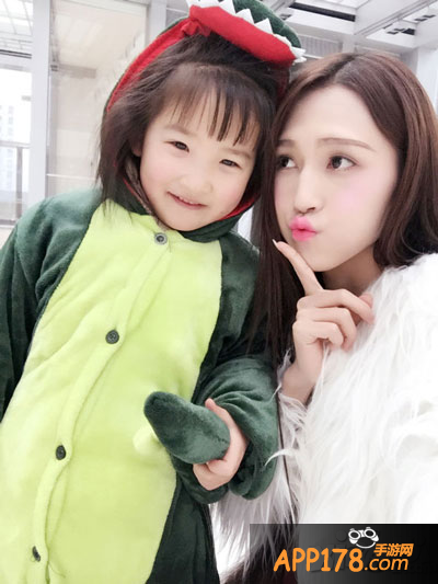 口袋侏罗纪辣妈萌娃cos恐龙