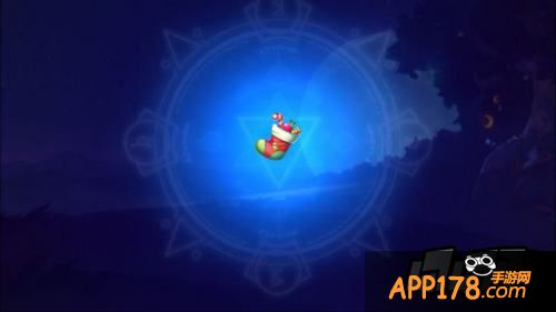 选择自己需要的装备或者宠物进行合成