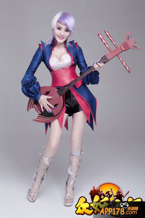 《众妖之怒》惊现“鸡排西施” 年收入过百万