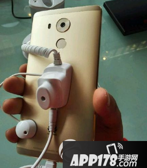 华为mate8和三星s6哪个好用 三星galaxy s6和华为mate8对比1