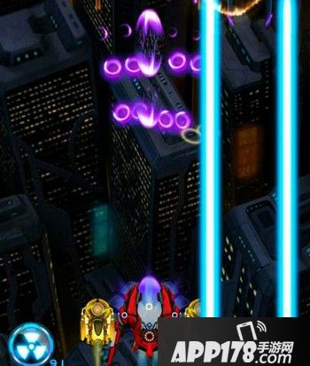 雷霆战机绯红英灵对比暴雪女帝优势在哪？