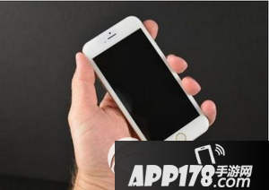 iphone6s plus黑屏打不开怎么办 苹果6s plus黑屏没反映处理方法1