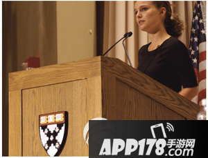 明明可以靠脸吃饭 却偏偏要靠才华是什么意思?出自哪里?2