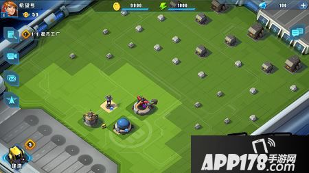 在母舰界面，点击左下角的“建造”按钮，即可打开建筑列表