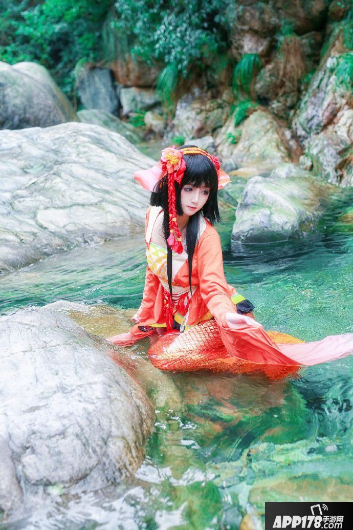 阴阳师手游同人cos鉴赏 活泼水灵的鲤鱼精
