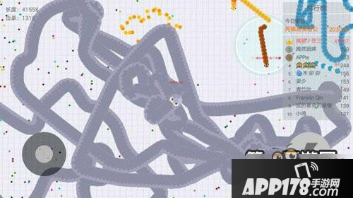 贪吃蛇大作战存留发展空间的重要性解析