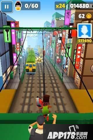 地铁跑酷爬屋顶攻略