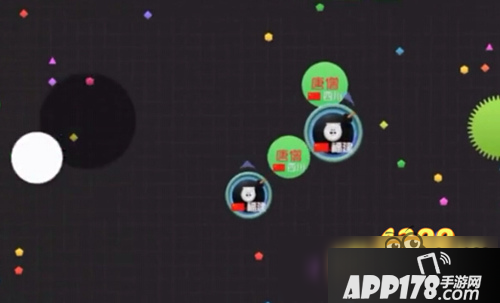 球球大作战分身反杀技巧 快速分身吃球