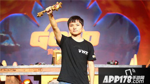 炉石传说黄金超级联赛夏季赛落幕 悟空丶特兰克斯勇夺冠军