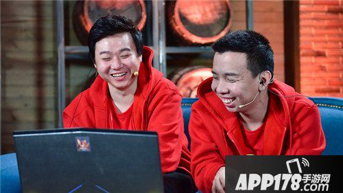 炉石传说双人现开赛新年篇完美落寞 李博星苏携手夺冠