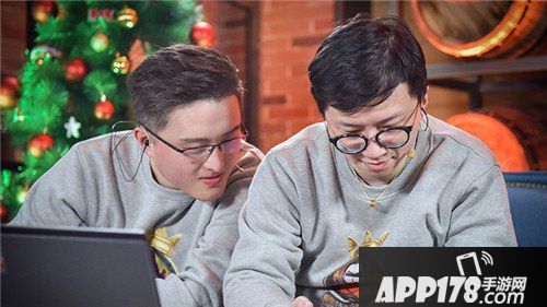 炉石传说双人现开赛新年篇首日战报 狗贼Nami成功晋级