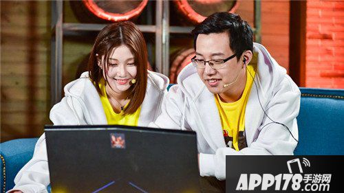 炉石传说双人现开赛新年篇完美落寞 李博星苏携手夺冠