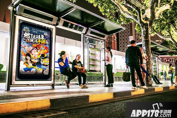 燃爆街头《航海王启航》路飞三兄弟惊现魔都