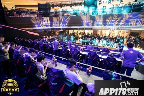 《绝地求生 全军出击》今日全面开战 高校挑战赛燃情今夏！