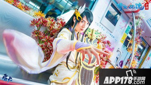 倩女幽魂手游神秘地铁打破次元壁 彼岸花海伴你共度浪漫七夕