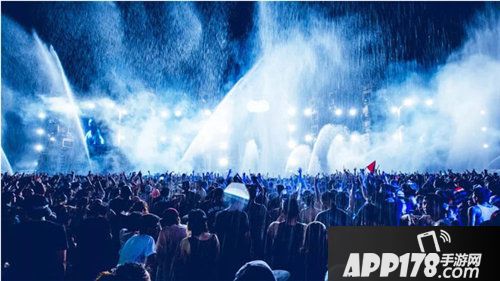 劲舞团手游放刺泼水电音节