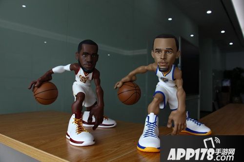 一城一传奇 《王者NBA》约战闪电侠韦德