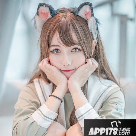 非人学园黑白双子联手伍六七现场好礼派送 性感孟婆现场泡澡