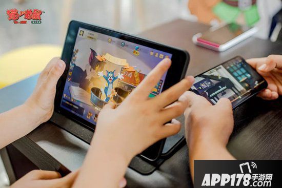 猫和老鼠手游南京科技馆快闪活动 汤姆和杰瑞欢乐打卡