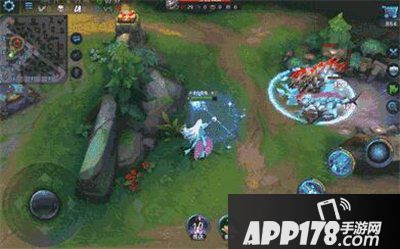 英魂之刃口袋版冰雪女王技能是什么