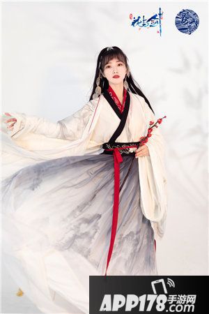 花与剑携手宴山亭打造华美汉服