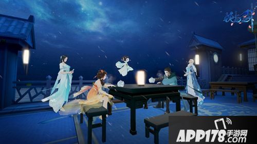 并肩于雪山之巅 在《花与剑》看今冬第一场雪