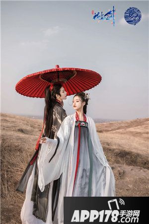 花与剑携手宴山亭打造华美汉服