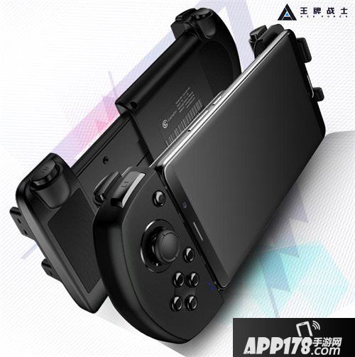 王牌战士机犬乱斗新版上线