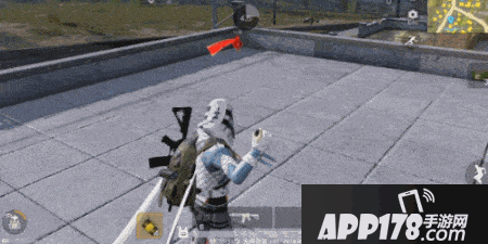 荒野行动投掷物伤害范围和衰减分析