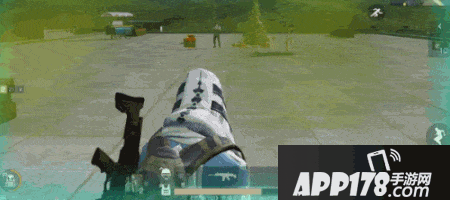 荒野行动投掷物伤害范围和衰减分析