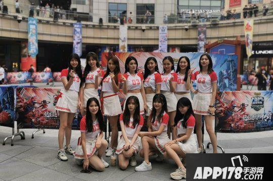 姚明恩师李秋平莅临电竞赛事《街头篮球》FSPL开幕式