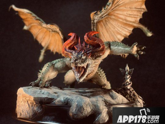 “龙之谷模玩旗舰店”天猫开业 十周年庆典周边限量发售