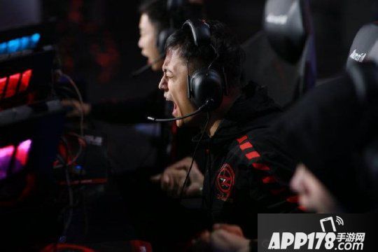 《街头篮球》摇摆人入门级手册：进攻防守技巧经验（下）