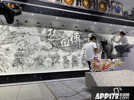 《热血传奇怀旧版》大手笔！请到乌克兰宝藏画师，CJ现场绘制传奇壁画