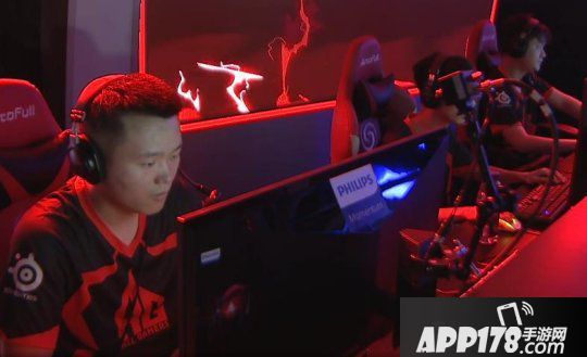 《街头篮球》FSPL职业联赛A组收官 Onestar多变阵容称霸