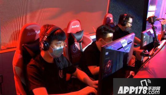 《街头篮球》FSPL新秀故事会：崛起的彩虹战队表哥