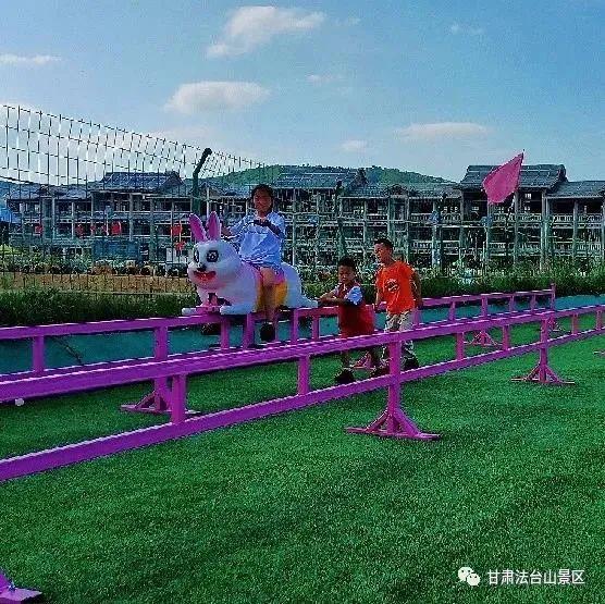 1、能够带给你超畅快的体验玩法超多还有各种特色的玩法在这里等你;