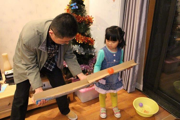 适合家庭玩的小游戏有哪些（好玩的适合家庭玩的游戏有哪些）