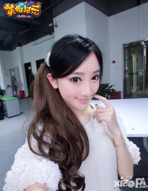 美女主播圣诞陪玩 《英雄纪元》斗鱼互动即将开启