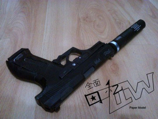手工大神《使命召唤》逼真纸膜手枪赏析(3)