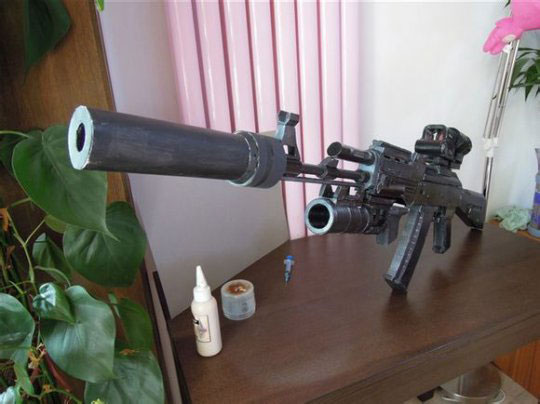 手工大神《使命召唤》逼真纸膜手枪赏析(22)