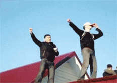 自作孽不可活搞笑GIF(2)