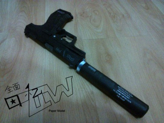手工大神《使命召唤》逼真纸膜手枪赏析(4)