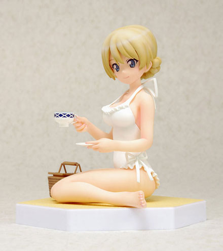 《少女与战车》大吉岭性感泳装手办(8)