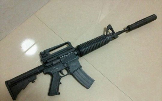 手工大神《使命召唤》逼真纸膜手枪赏析(18)