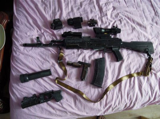 手工大神《使命召唤》逼真纸膜手枪赏析(23)