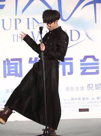 盘点男星穿裙子的那些搞笑趣图(10)