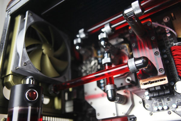 《暗黑破坏神》主题机箱MOD图赏(8)